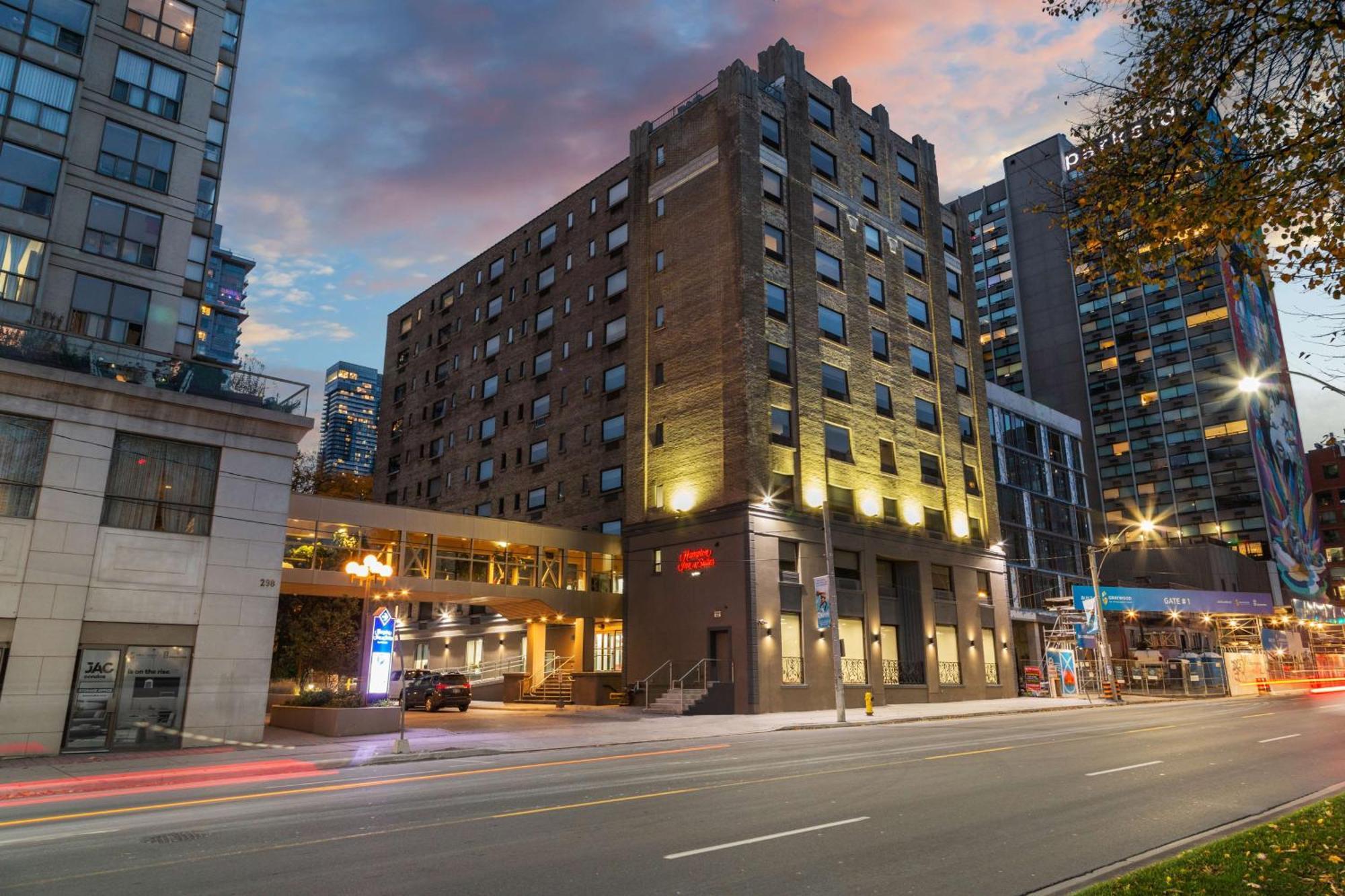 Hampton Inn & Suites By Hilton Toronto Downtown Exterior foto